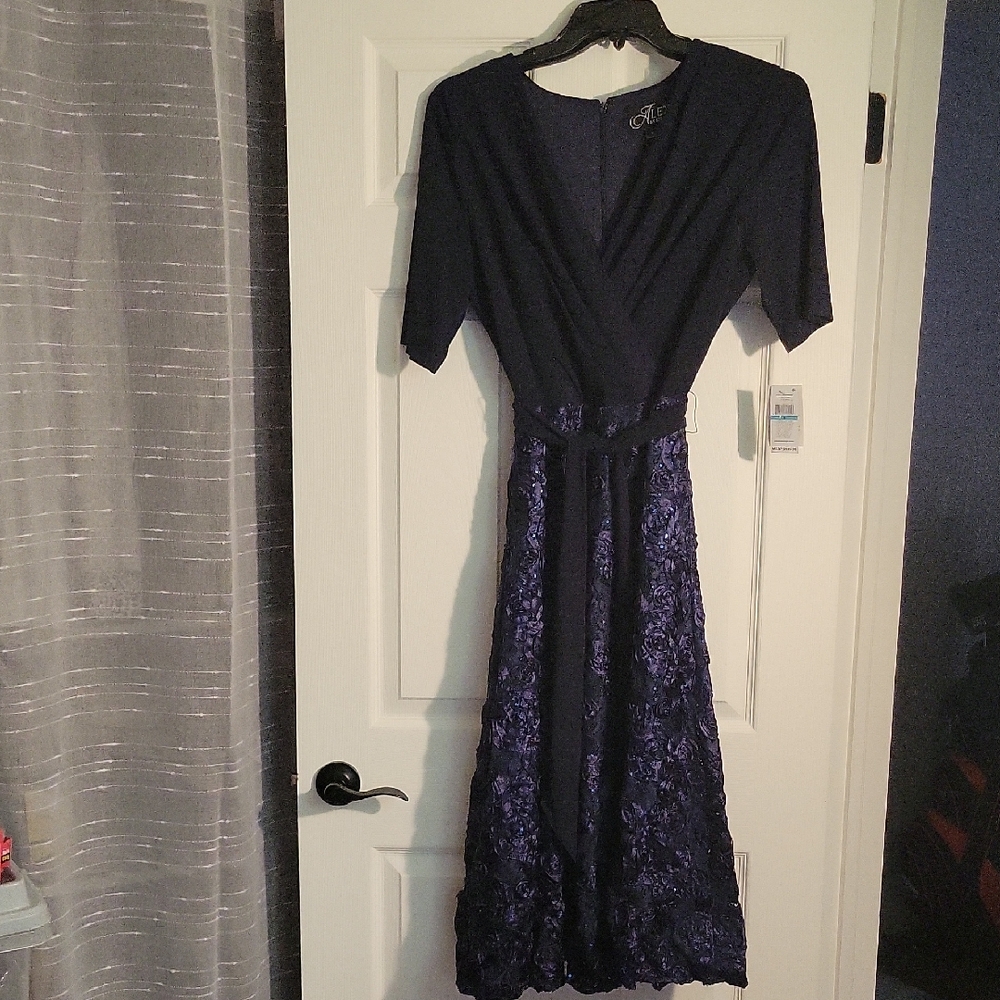 Elegant Navy Blue Lace Dress